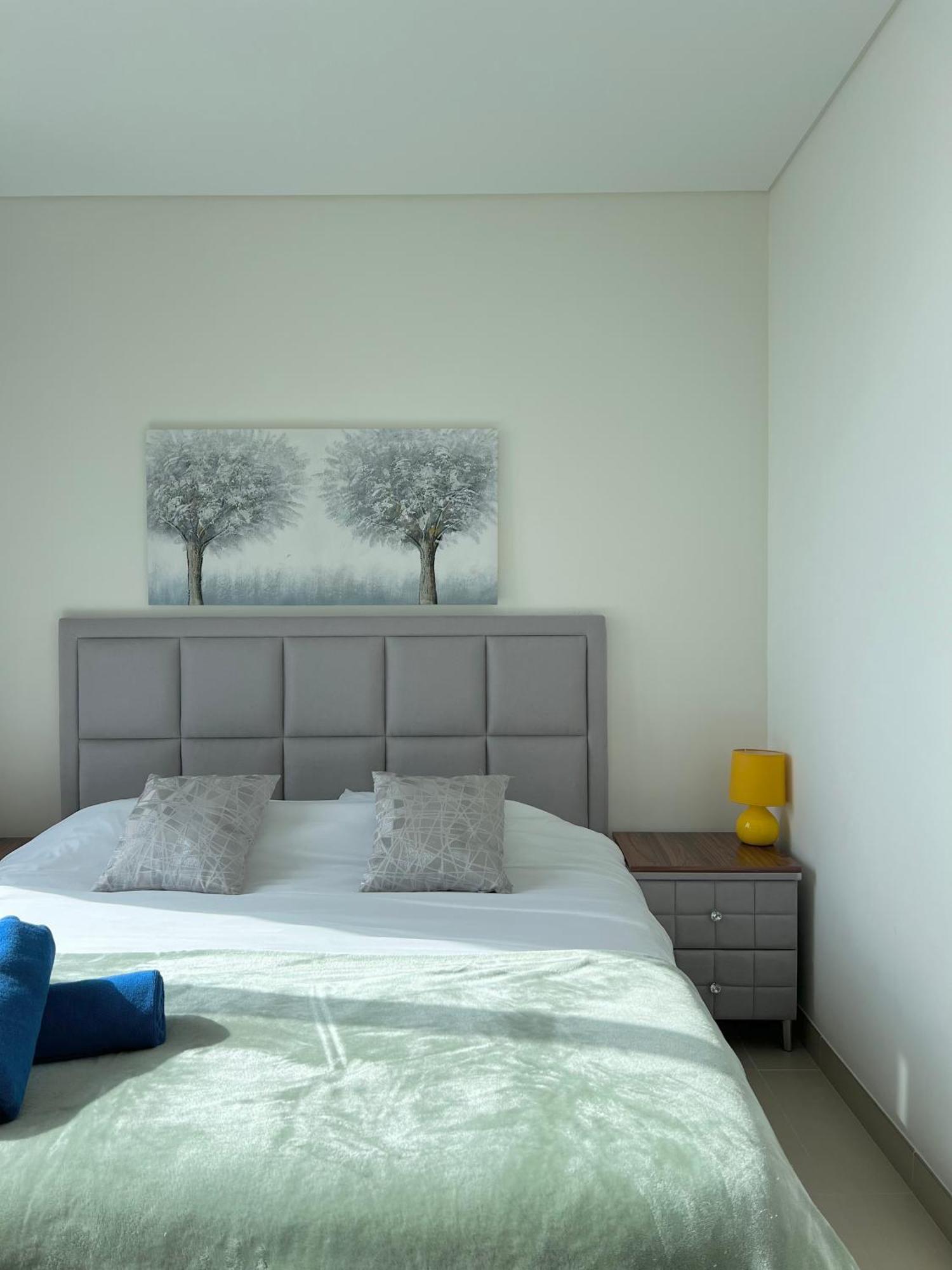 Apartment Farwell & Gervase - 2br With Exclusive Sea & Marina Views In 5242 Marina Dubai