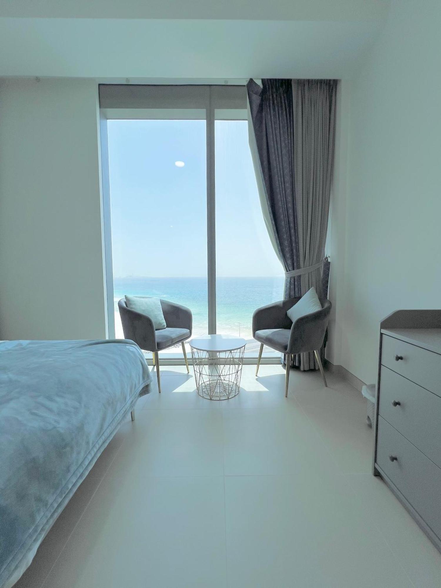 Farwell & Gervase - 2br With Exclusive Sea & Marina Views In 5242 Marina Apartment Dubai